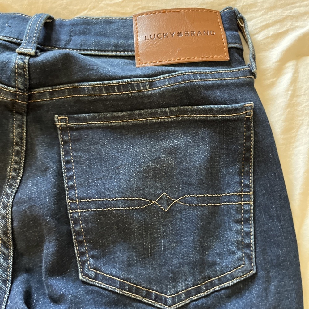 Lucky Brand Sweet Mid Rise Crop Jeans  Dark Wash Raw Hem Size 4/27